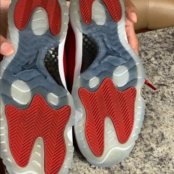 Retro 11 - Picture 2 of 3